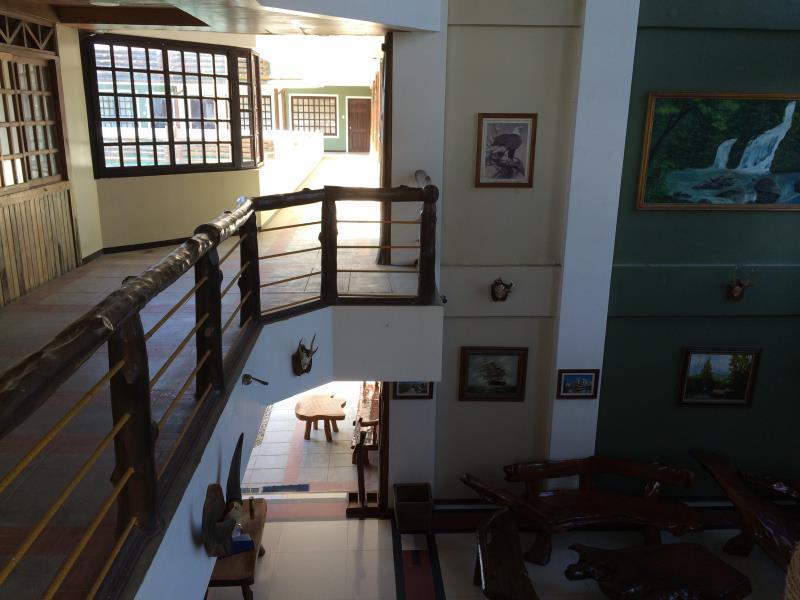 White Beach Resort Bar & Restaurant 푸에르토갈레라 외부 사진